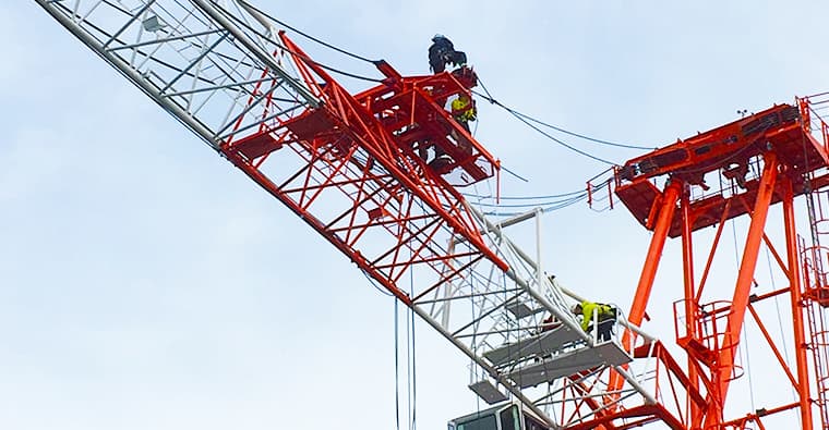 タワークレーン建方工事